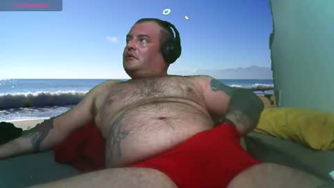 Snapshot of bongolian chatting on January 12, 2025, 1:32 am SkullBone online show from January 12, 2025, 1:32 am