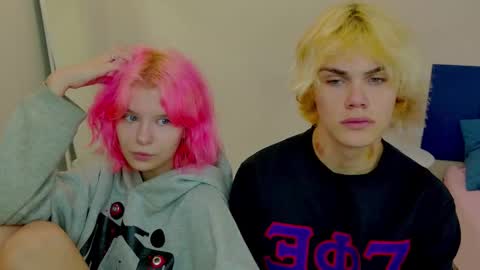 Jessy  Mark online show from October 19, 2025, 5:13 pm