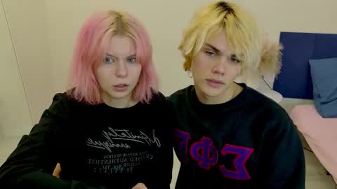 Jessy  Mark online show from November 4, 2025, 5:12 pm