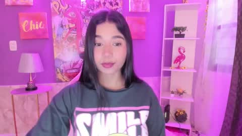 Snapshot of bonnie_benet chatting on December 16, 2024, 11:22 am Bonnie online show from December 16, 2024, 11:22 am