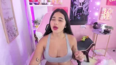 Snapshot of bonnie_benet chatting on October 22, 2025, 3:40 am Bonnie online show from October 22, 2025, 3:40 am