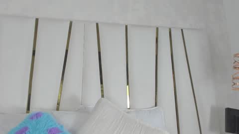 Snapshot of bonnie_sm chatting on September 28, 2025, 7:08 pm Bonnie online show from September 28, 2025, 7:08 pm