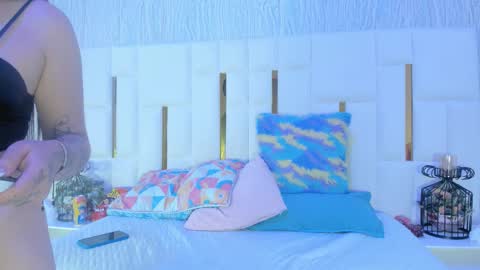 Snapshot of bonnie_sm chatting on November 3, 2025, 1:29 am Bonnie online show from November 3, 2025, 1:29 am