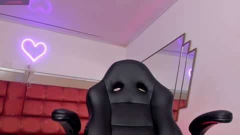   online show from December 19, 2024, 11:50 am