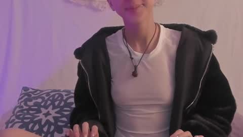   online show from March 6, 2025, 11:36 am