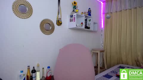 Snapshot of bonny_clyde_xx_ chatting on February 21, 2025, 7:34 am Soffy Brooks Independent model online show from February 21, 2025, 7:34 am