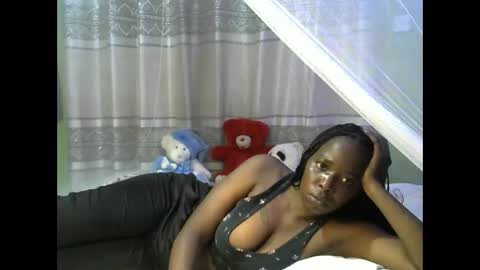 Snapshot of boobs_swt chatting on October 22, 2025, 2:01 am boobs_swt online show from October 22, 2025, 2:01 am