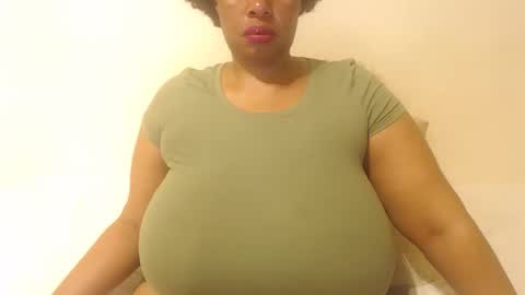 boobyqueen online show from October 6, 2025, 6:27 pm