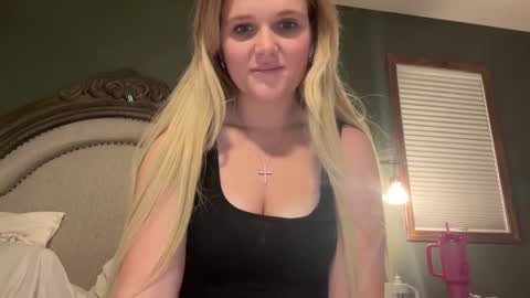 booksnlooksgirl online show from December 2, 2024, 4:09 am