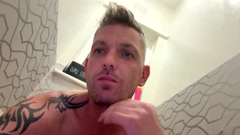 boomfxx1985 online show from November 1, 2025, 11:51 pm