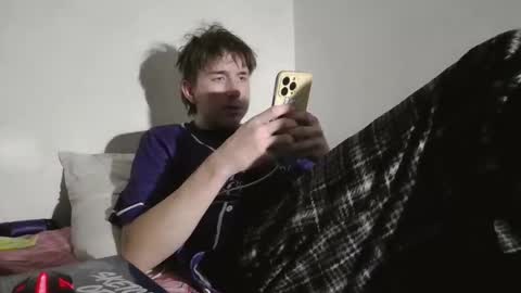 bootyburgler online show from December 17, 2025, 8:42 am