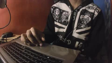 Snapshot of boss_playa98 chatting on February 26, 2025, 8:15 am boss_playa98 online show from February 26, 2025, 8:15 am