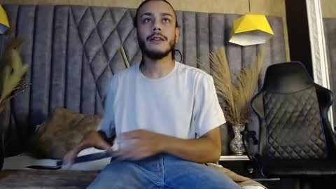 Snapshot of bossdominator1 chatting on October 6, 2025, 3:04 am Boss online show from October 6, 2025, 3:04 am