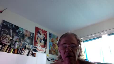 Snapshot of bottomboo7 chatting on March 5, 2025, 12:44 pm Bottomboo7 online show from March 5, 2025, 12:44 pm