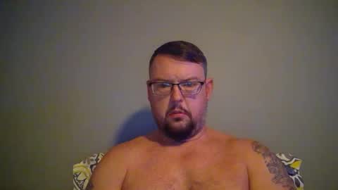 Snapshot of bowtieguy84 chatting on September 14, 2025, 10:25 am bowtieguy84 online show from September 14, 2025, 10:25 am