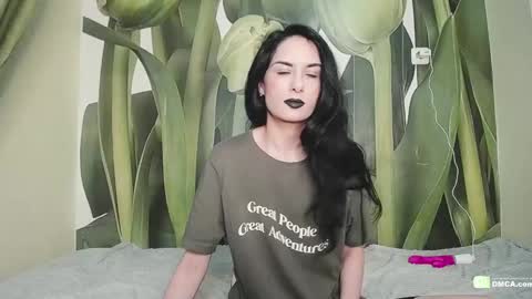 Helen  online show from December 29, 2024, 3:13 pm