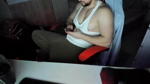 Snapshot of boy_boy22 chatting on December 16, 2025, 6:24 pm boy_boy22 online show from December 16, 2025, 6:24 pm