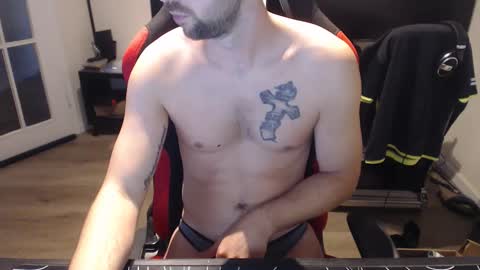 boy_t0y89 online show from October 20, 2025, 6:36 am