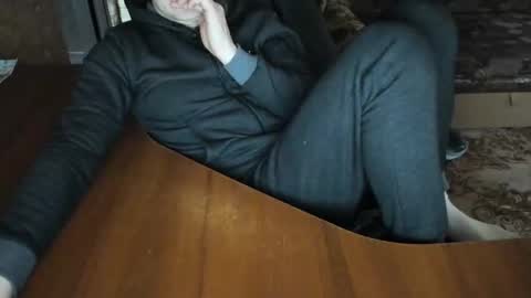 BoyApollon online show from December 5, 2025, 10:35 am