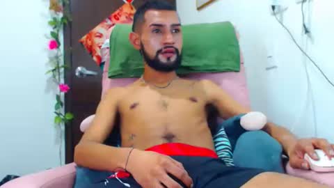 Snapshot of boybunnyerotic chatting on September 16, 2025, 12:22 am boybunnyerotic online show from September 16, 2025, 12:22 am