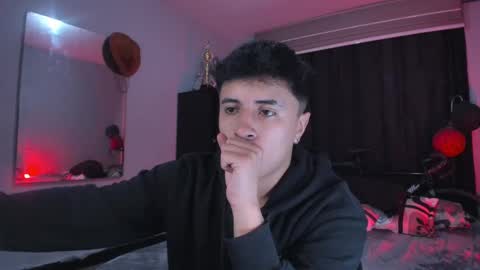 miguel  online show from February 26, 2025, 9:05 pm