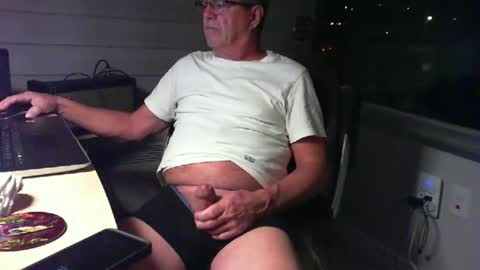 bozou online show from November 15, 2025, 4:32 am