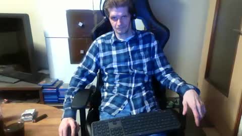 bponie1 online show from December 22, 2024, 1:34 am