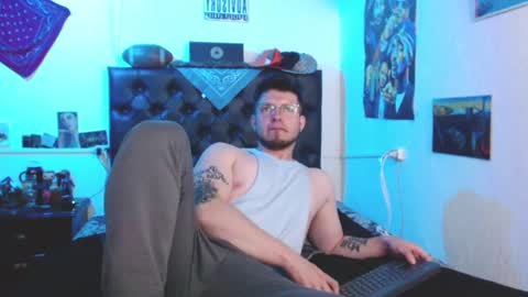 Snapshot of brad_hot_boy chatting on January 25, 2025, 6:35 pm brad hot boy online show from January 25, 2025, 6:35 pm