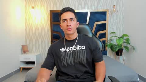 Snapshot of brad_summer chatting on January 20, 2025, 5:37 pm brad summer online show from January 20, 2025, 5:37 pm