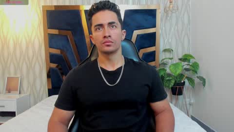 Snapshot of brad_summer chatting on January 26, 2025, 2:19 pm brad summer online show from January 26, 2025, 2:19 pm