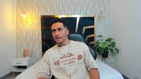 Snapshot of brad_summer chatting on January 28, 2025, 5:24 pm brad summer online show from January 28, 2025, 5:24 pm