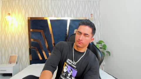 Snapshot of brad_summer chatting on February 1, 2025, 5:16 pm brad summer online show from February 1, 2025, 5:16 pm