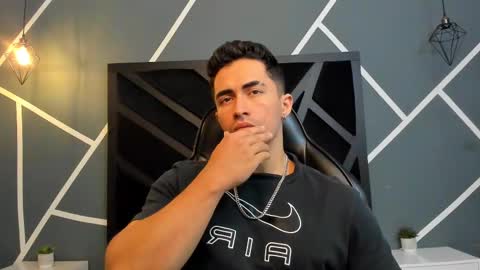 Snapshot of brad_summer chatting on February 12, 2025, 5:37 pm brad summer online show from February 12, 2025, 5:37 pm