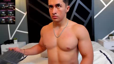 Snapshot of brad_summer chatting on February 18, 2025, 8:36 pm brad summer online show from February 18, 2025, 8:36 pm