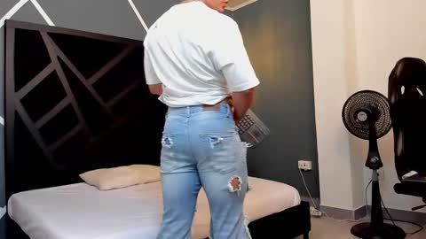 Snapshot of brad_summer chatting on February 21, 2025, 5:31 pm brad summer online show from February 21, 2025, 5:31 pm