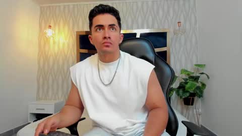 Snapshot of brad_summer chatting on March 1, 2025, 5:16 pm brad summer online show from March 1, 2025, 5:16 pm