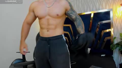 Snapshot of brad_summer chatting on September 21, 2025, 5:14 pm brad summer online show from September 21, 2025, 5:14 pm