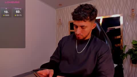 Snapshot of brad_summer chatting on October 28, 2025, 5:15 pm brad summer online show from October 28, 2025, 5:15 pm