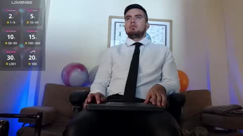 Bradley Colton Independ Model online show from December 3, 2025, 2:04 pm