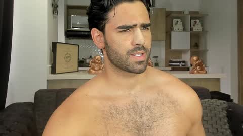 bradleymartin7 online show from January 22, 2025, 10:59 pm