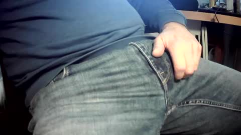 Snapshot of bram27370 chatting on December 21, 2024, 9:33 am bram27370 online show from December 21, 2024, 9:33 am