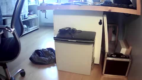 Snapshot of bram27370 chatting on October 8, 2025, 8:01 am bram27370 online show from October 8, 2025, 8:01 am