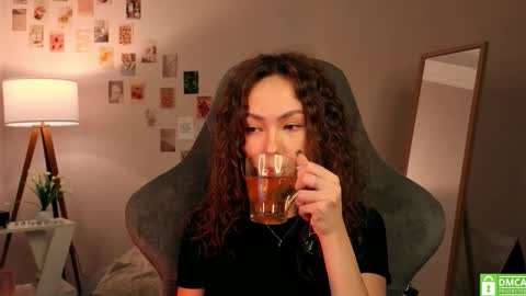 Lilly online show from November 11, 2025, 12:38 pm