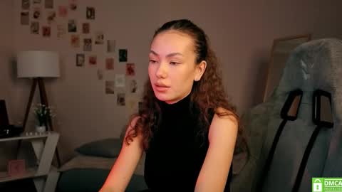 Lilly online show from November 14, 2025, 1:43 pm