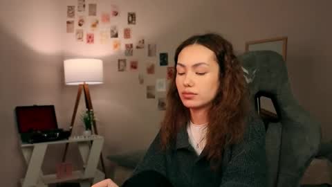 Lilly online show from November 28, 2025, 12:52 pm