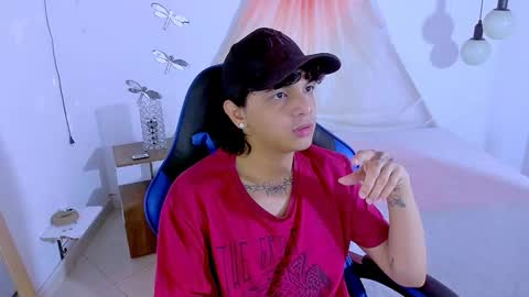 Snapshot of brand_hades chatting on November 9, 2025, 7:06 am B R A N D online show from November 9, 2025, 7:06 am