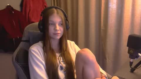 Snapshot of brandamatteson chatting on October 20, 2025, 1:44 pm Alice online show from October 20, 2025, 1:44 pm