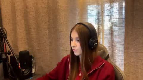 Snapshot of brandamatteson chatting on October 26, 2025, 1:17 pm Alice online show from October 26, 2025, 1:17 pm