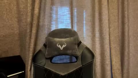 Snapshot of brandamatteson chatting on October 29, 2025, 1:13 pm Alice online show from October 29, 2025, 1:13 pm