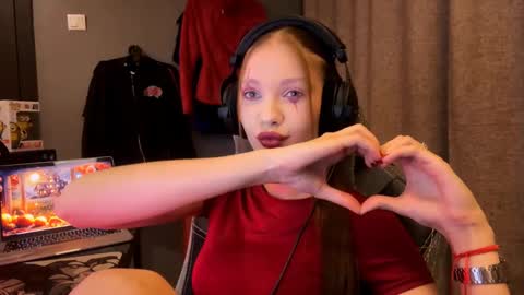 Snapshot of brandamatteson chatting on November 1, 2025, 1:24 pm Alice online show from November 1, 2025, 1:24 pm